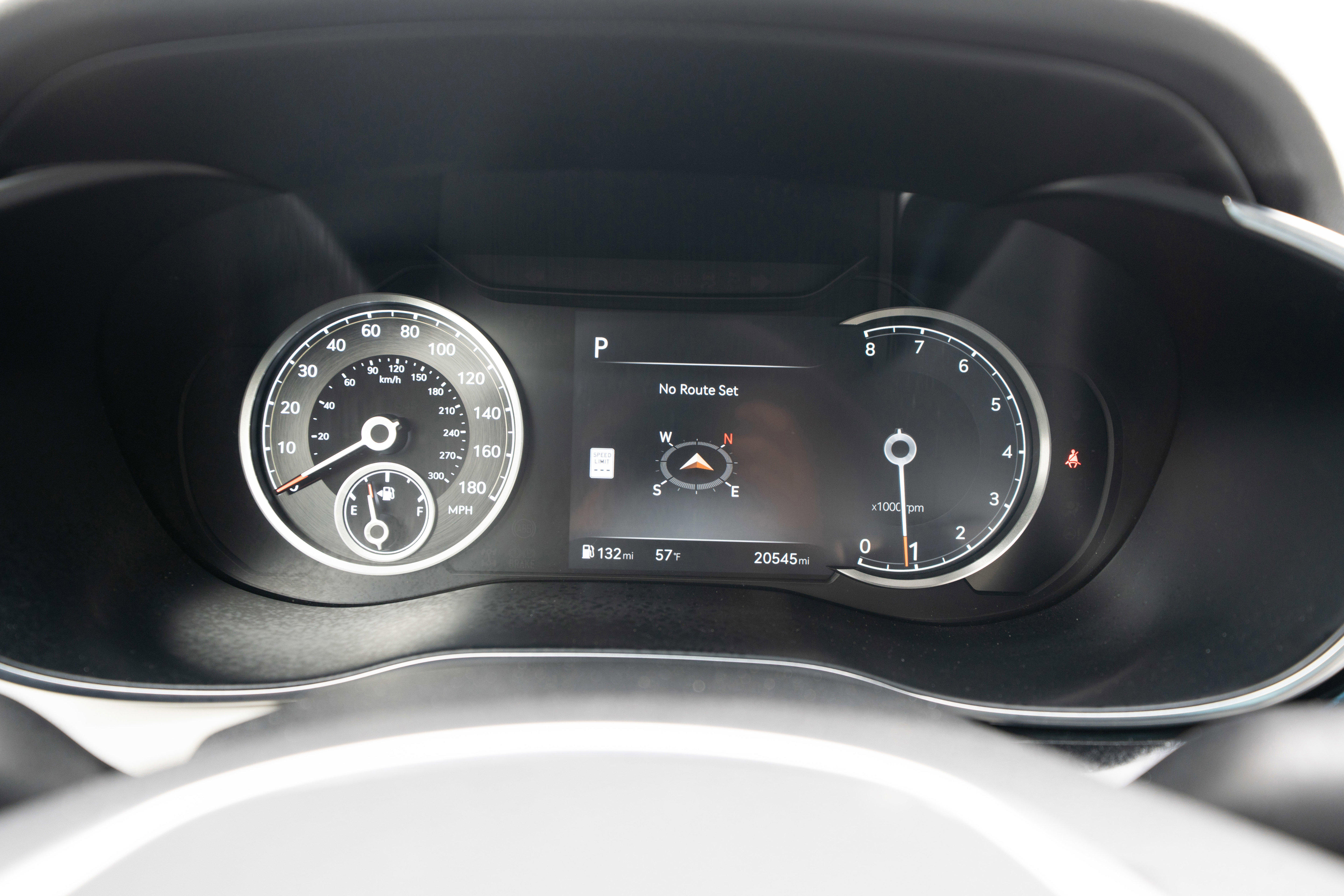 Used 2025 Genesis G70 2.5T RWD image 16