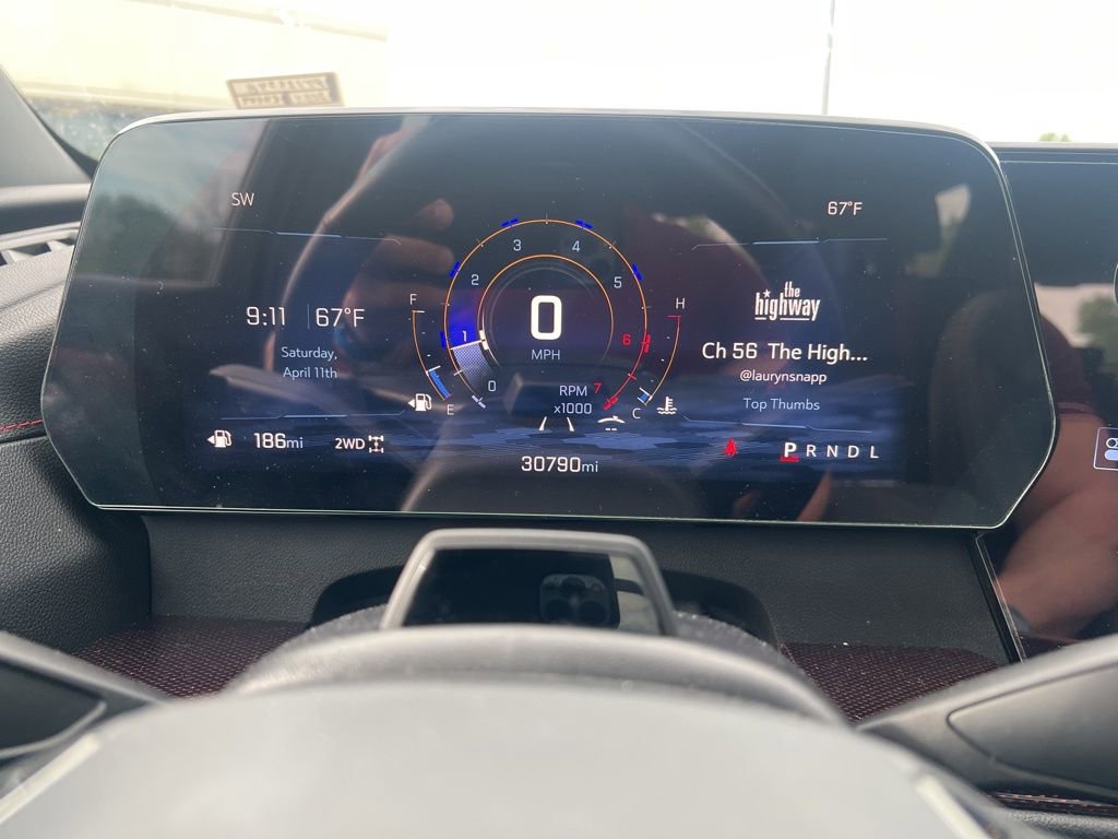 Used 2024 Chevrolet Traverse RS image 13