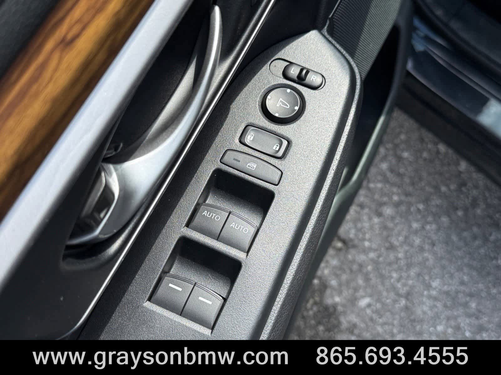 Used 2017 Honda CR-V EX-L image 14