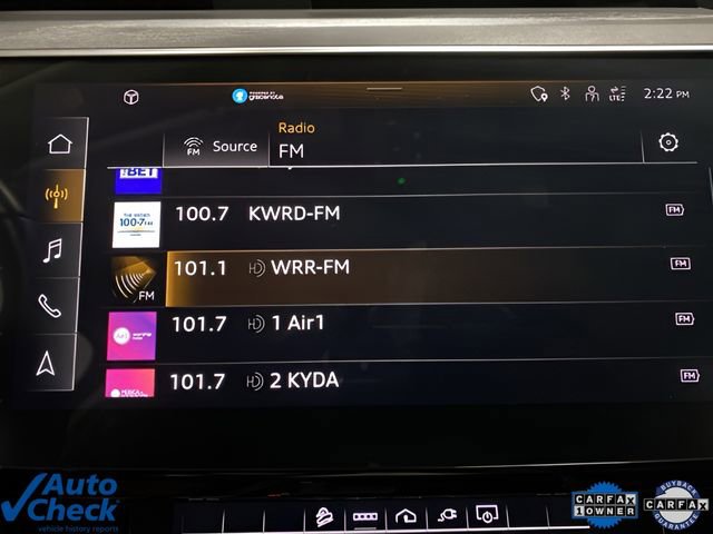 Used 2023 Audi e-tron Premium Plus w/ Premium Plus Package image 46