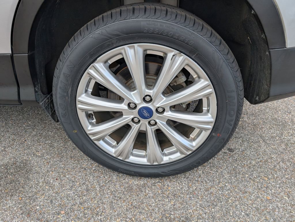 Used 2017 Ford Escape Titanium image 31