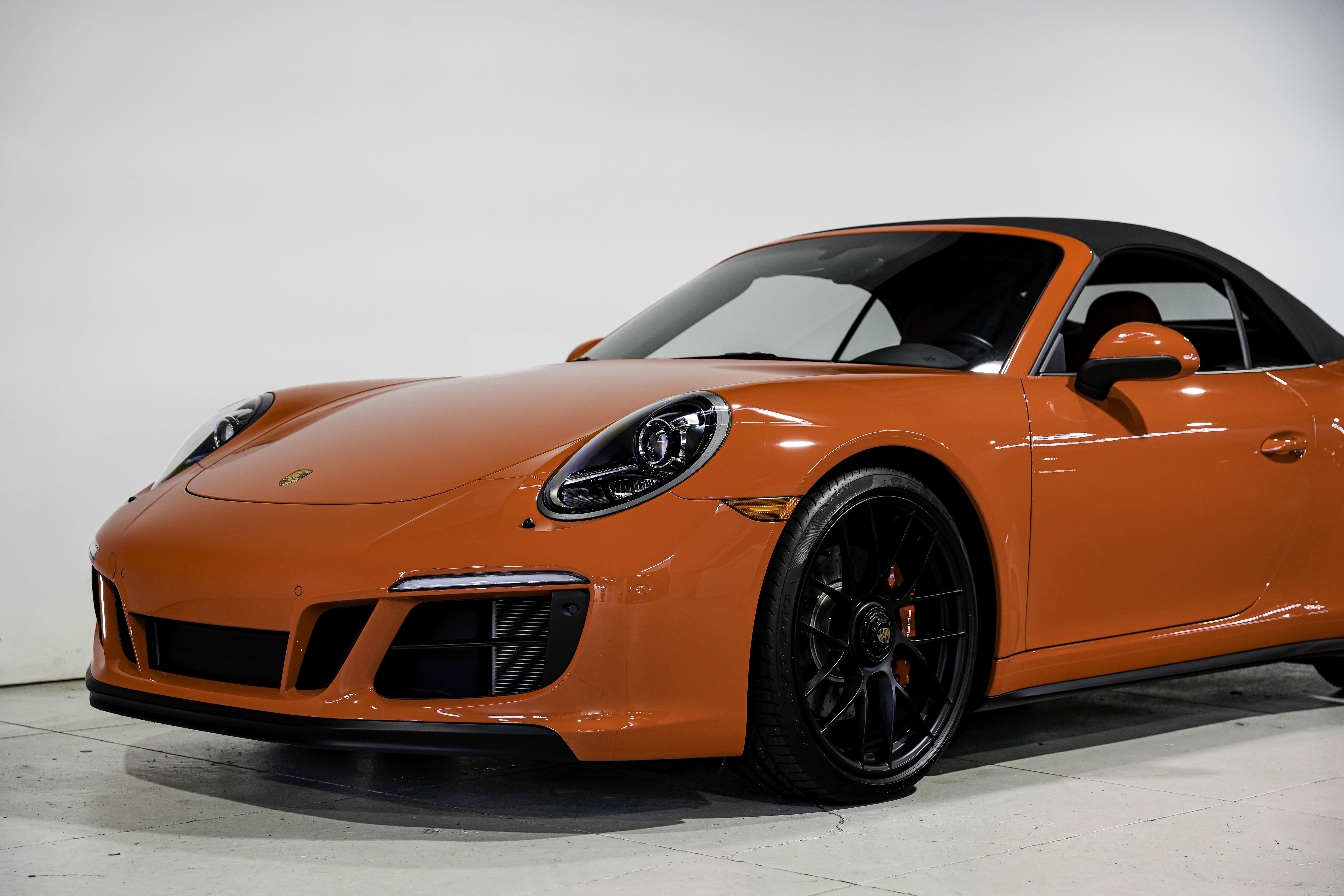 Used 2018 Porsche 911 Carrera GTS image 34