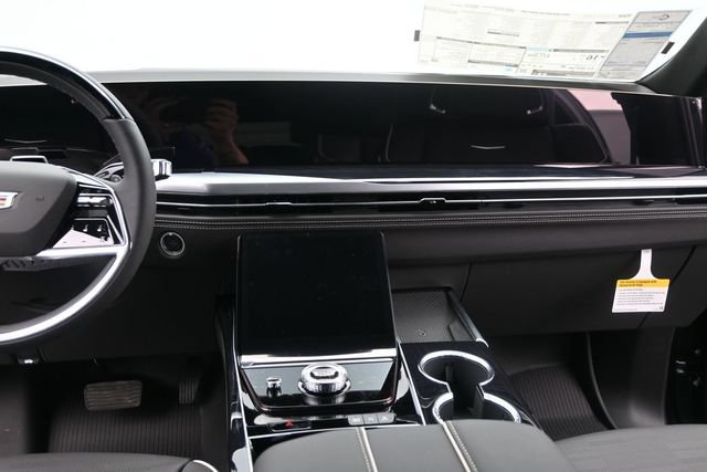 New 2026 Cadillac Escalade ESV Sport w/ LPO, ONYX Package AWD/4WD image 30