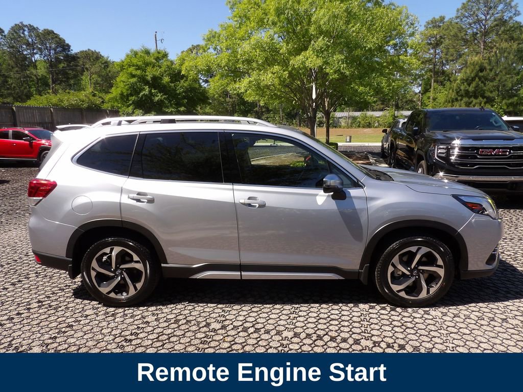 Used 2023 Subaru Forester Touring AWD/4WD image 5