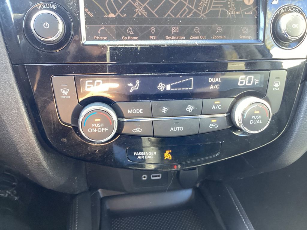 Used 2018 Nissan Rogue SL AWD/4WD image 31