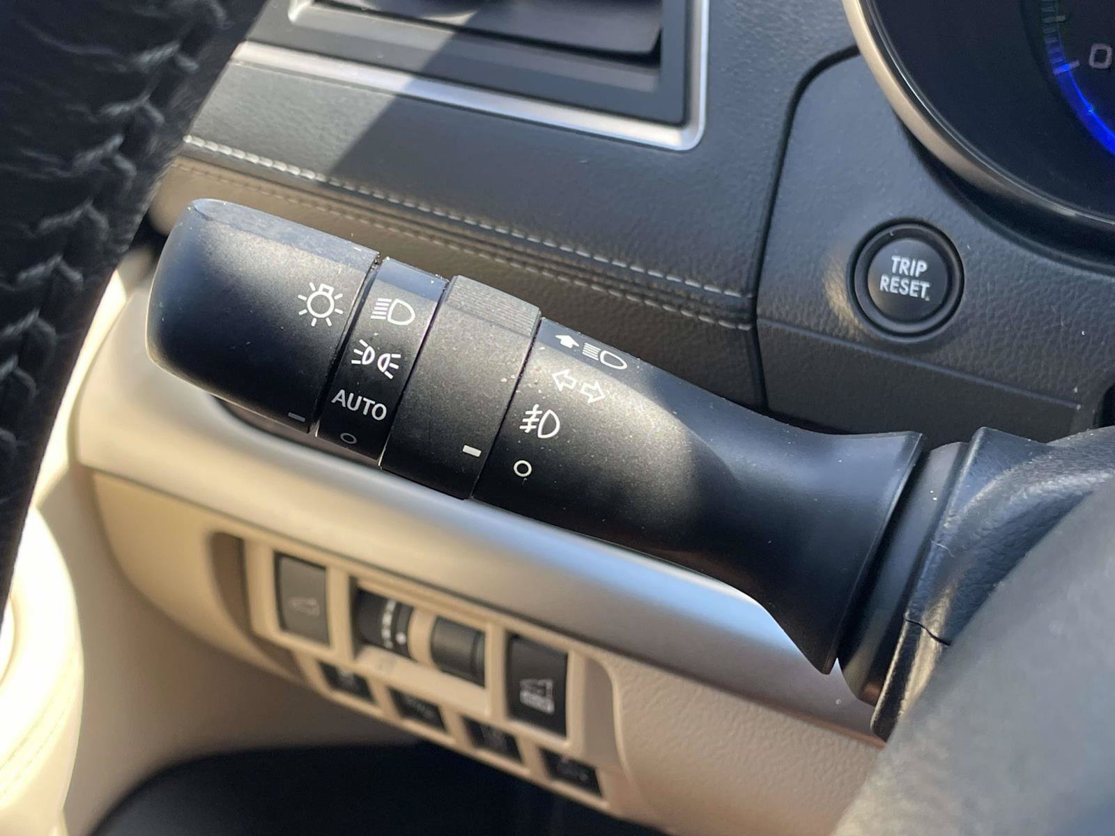 Used 2019 Subaru Outback 2.5i Limited AWD/4WD image 12