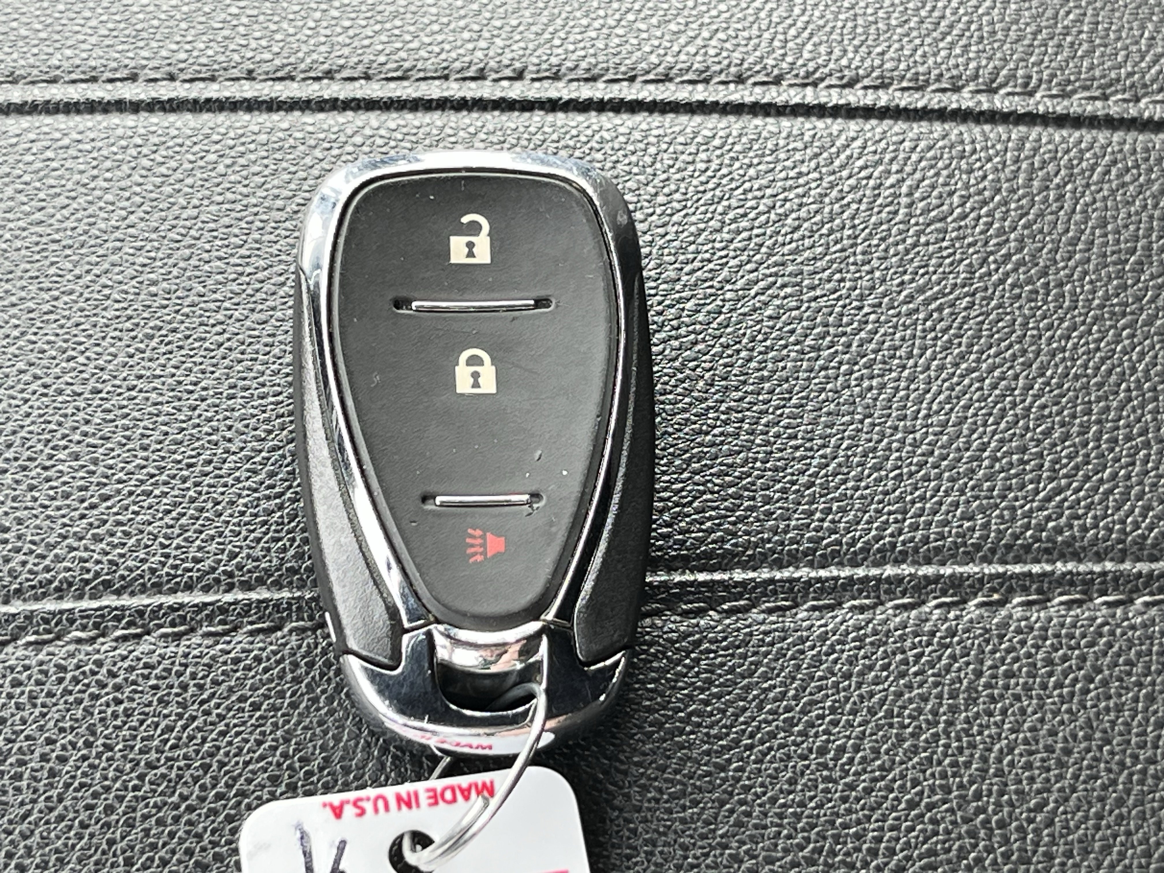 Used 2023 Chevrolet Traverse LT FWD image 32
