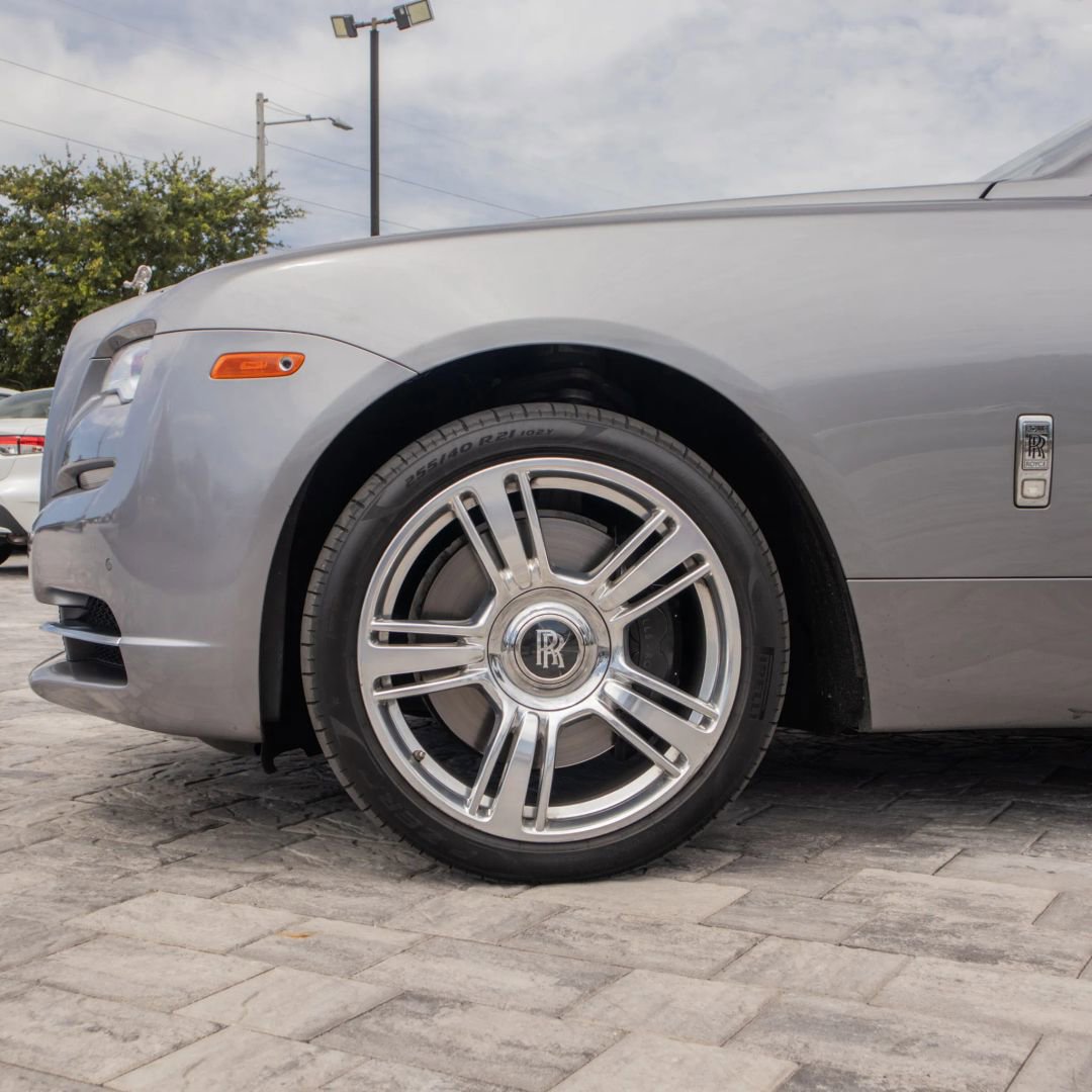 Used 2019 Rolls-Royce Wraith RWD image 13