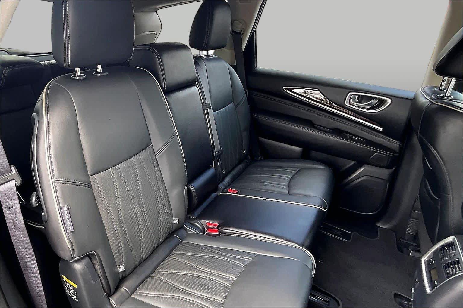 Used 2018 INFINITI QX60 Luxe w/ Deluxe Technology Package AWD/4WD image 18