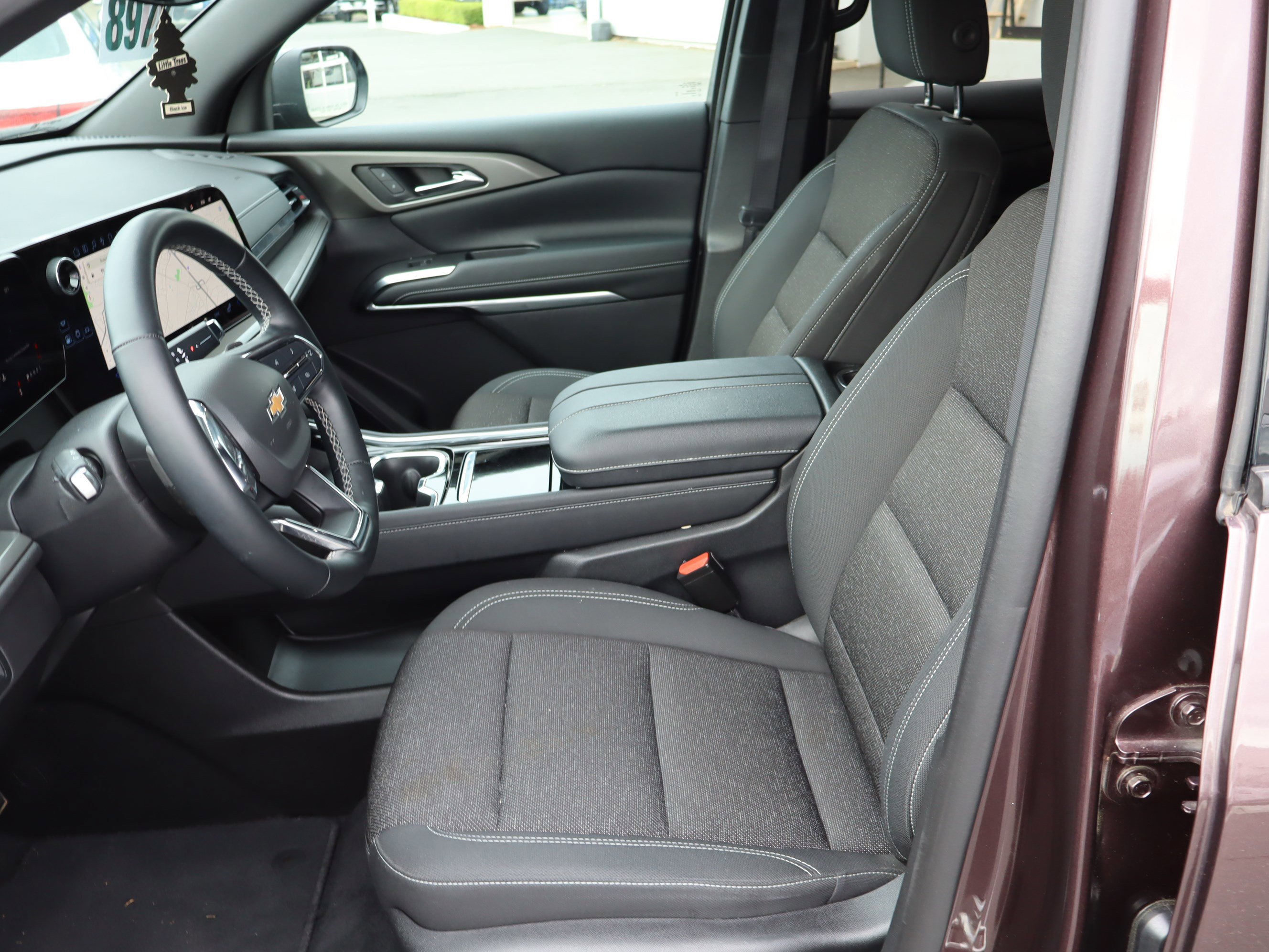 Certified 2024 Chevrolet Traverse LT FWD image 18