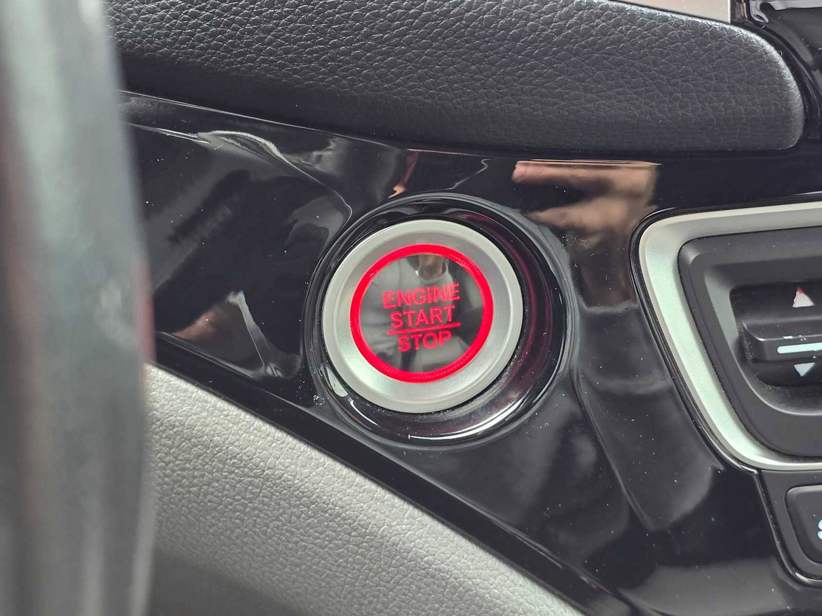 Used 2016 Honda Pilot Touring image 39