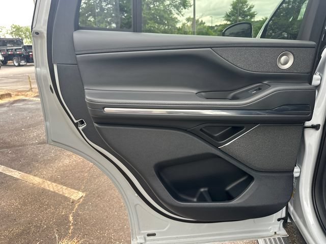 New 2026 Lincoln Navigator Reserve AWD/4WD image 21
