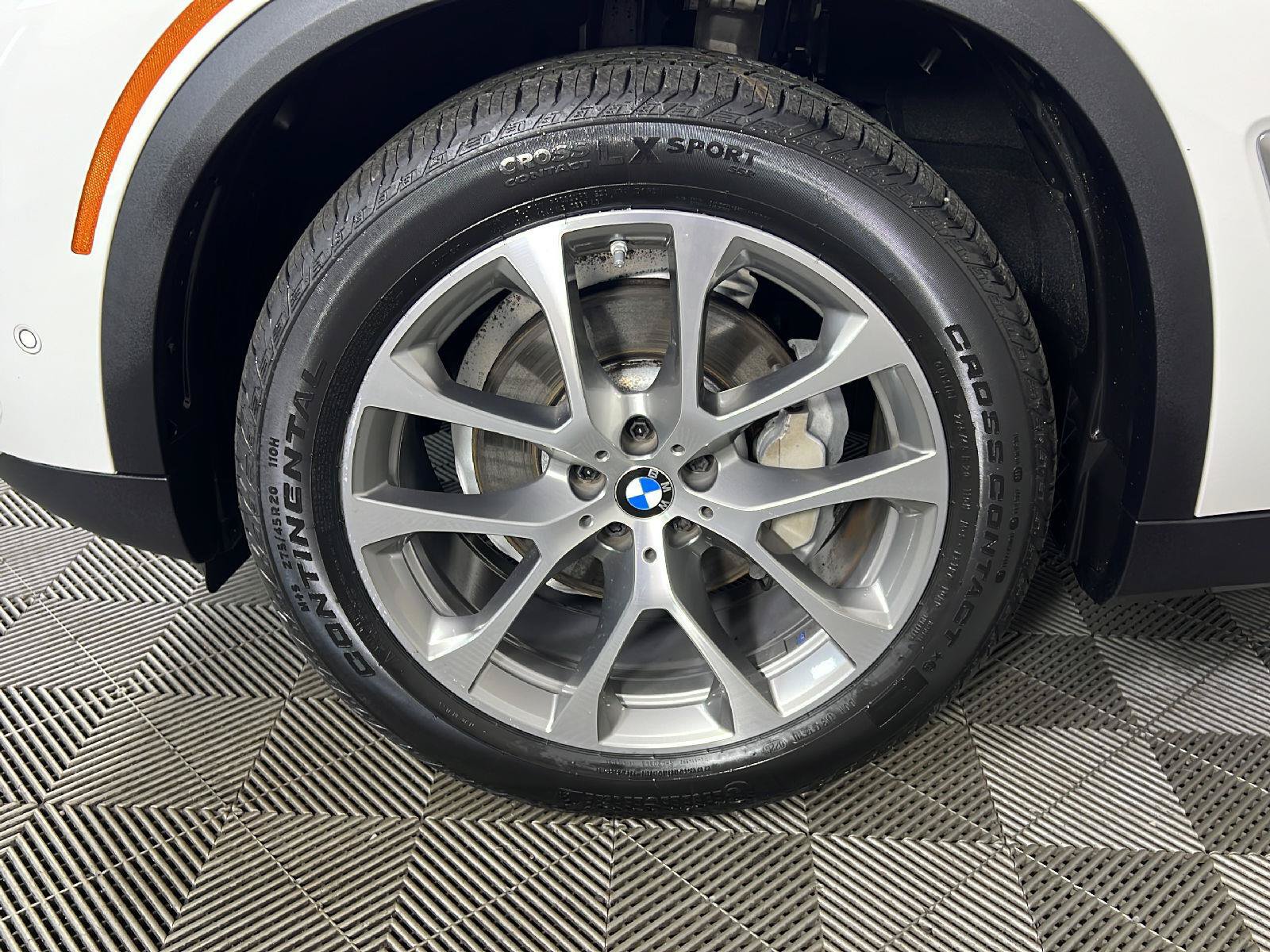 Used 2023 BMW X5 xDrive40i w/ Premium Package AWD/4WD image 30