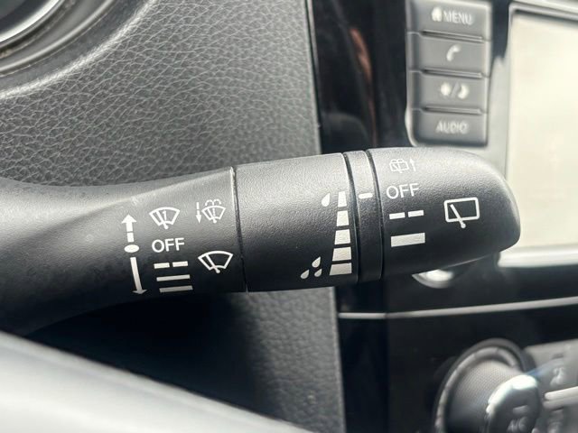 Used 2019 Nissan Rogue S w/ Special Edition Package AWD/4WD image 18
