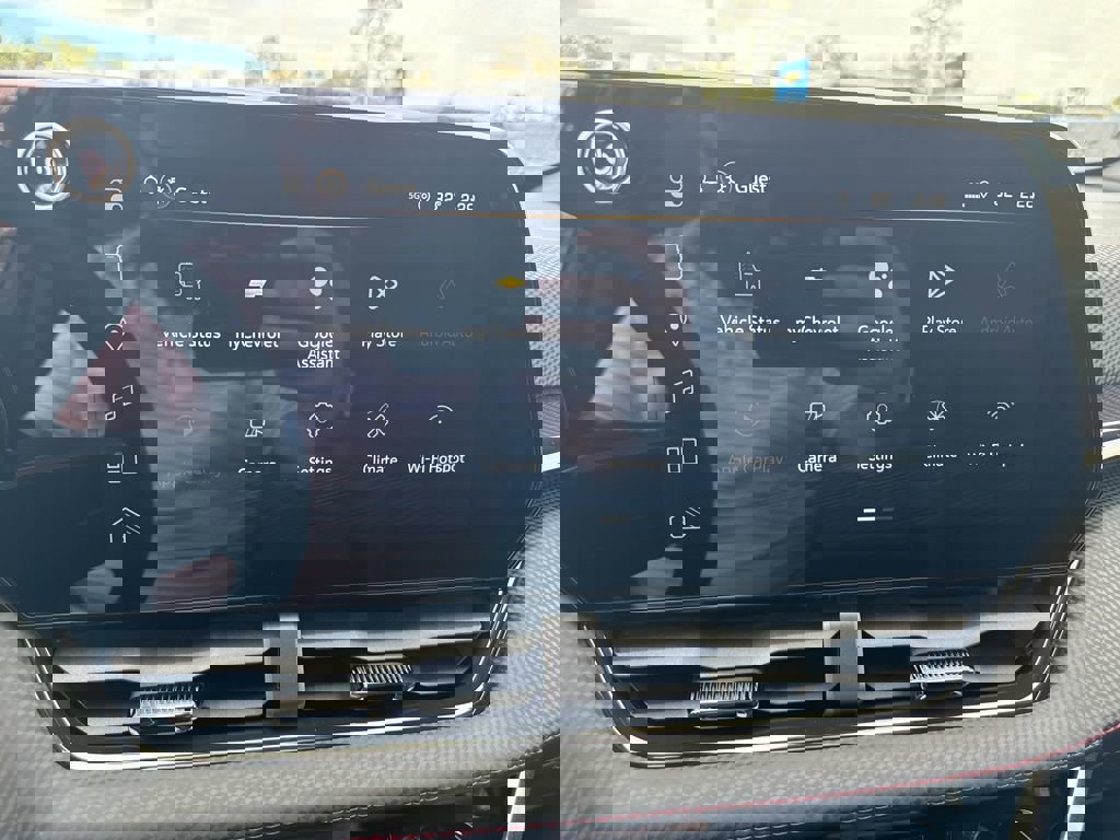 New 2026 Chevrolet Equinox RS image 15