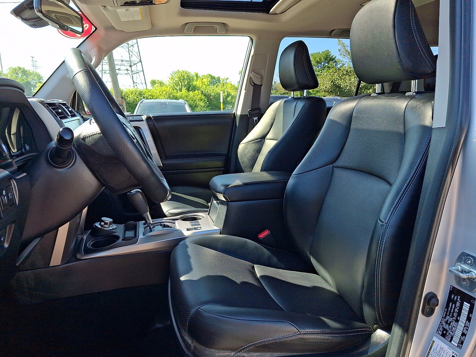 Used 2024 Toyota 4Runner Limited AWD/4WD image 13