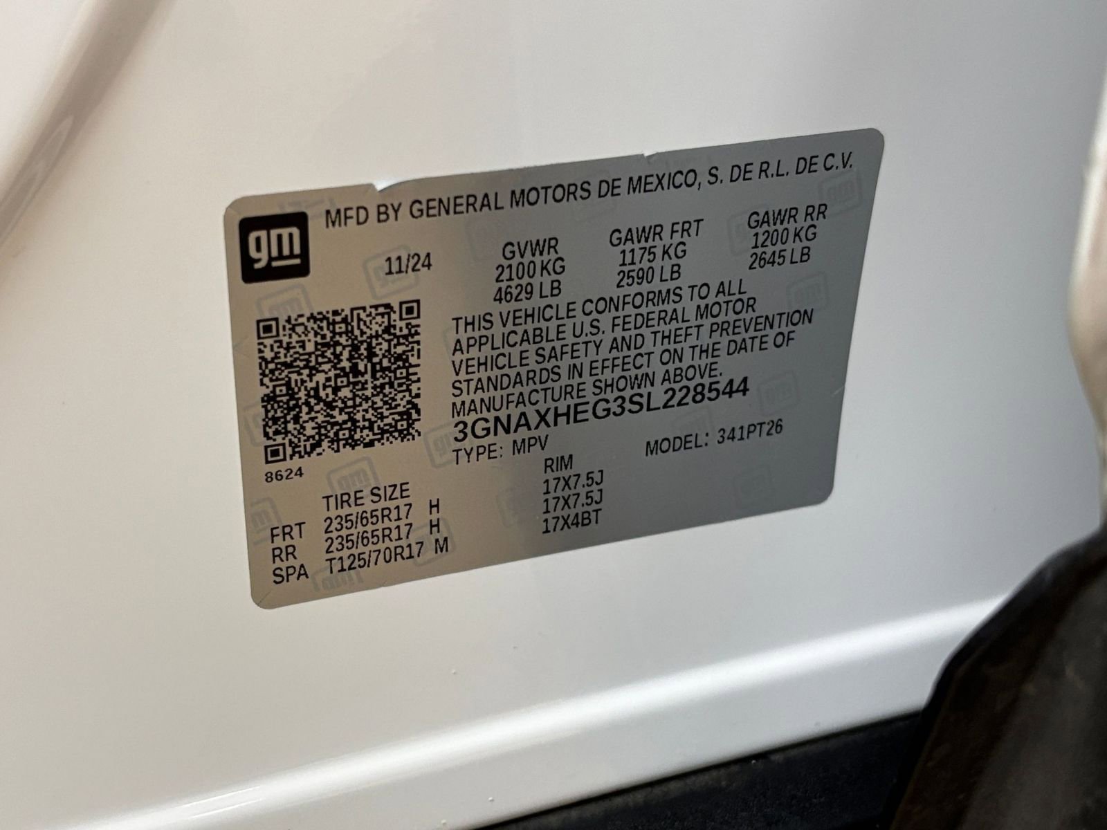 Used 2025 Chevrolet Equinox LT FWD image 30