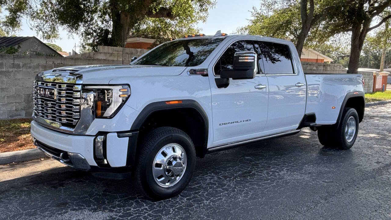Used 2025 GMC Sierra 3500 Denali w/ Denali Reserve Package AWD/4WD image 37