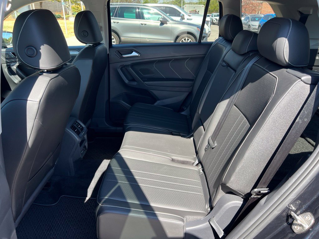 Used 2023 Volkswagen Tiguan SE FWD image 25