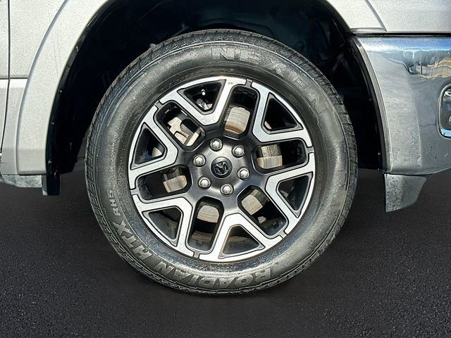 Used 2025 RAM 1500 Laramie image 32