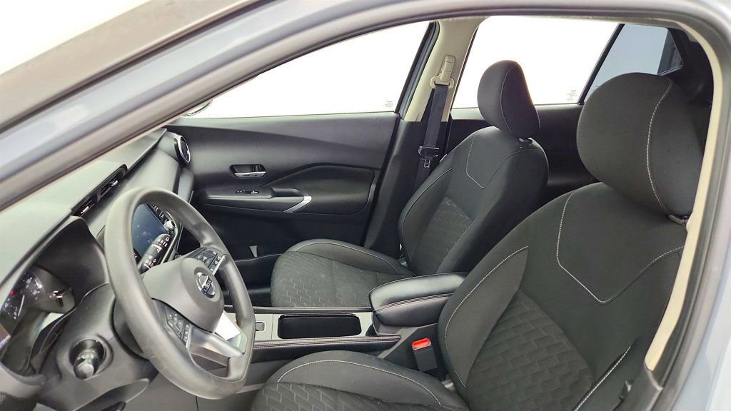Used 2021 Nissan Kicks SV FWD image 19
