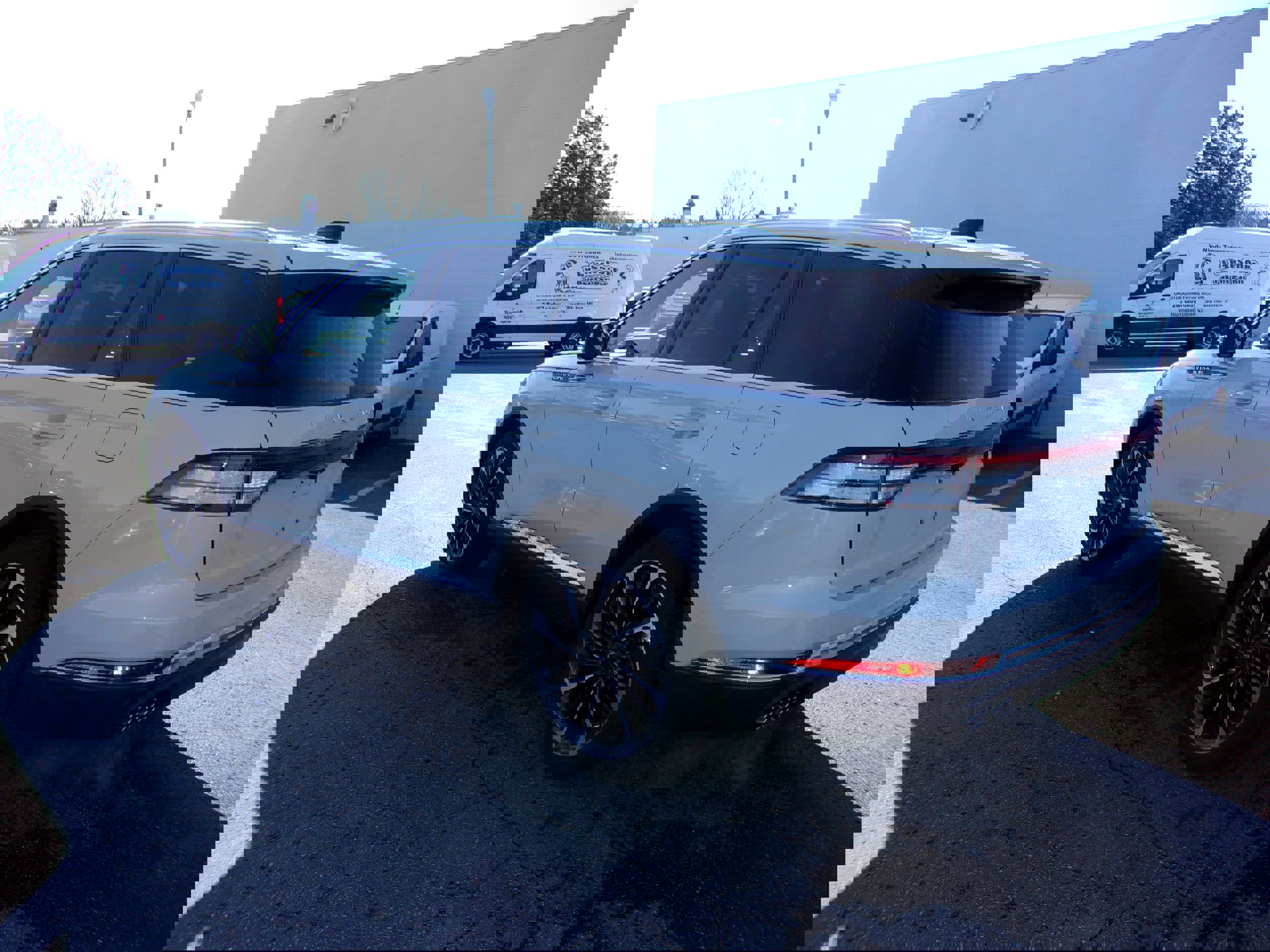 Used 2025 Lincoln Aviator Reserve w/ Equipment Group 201A image 3