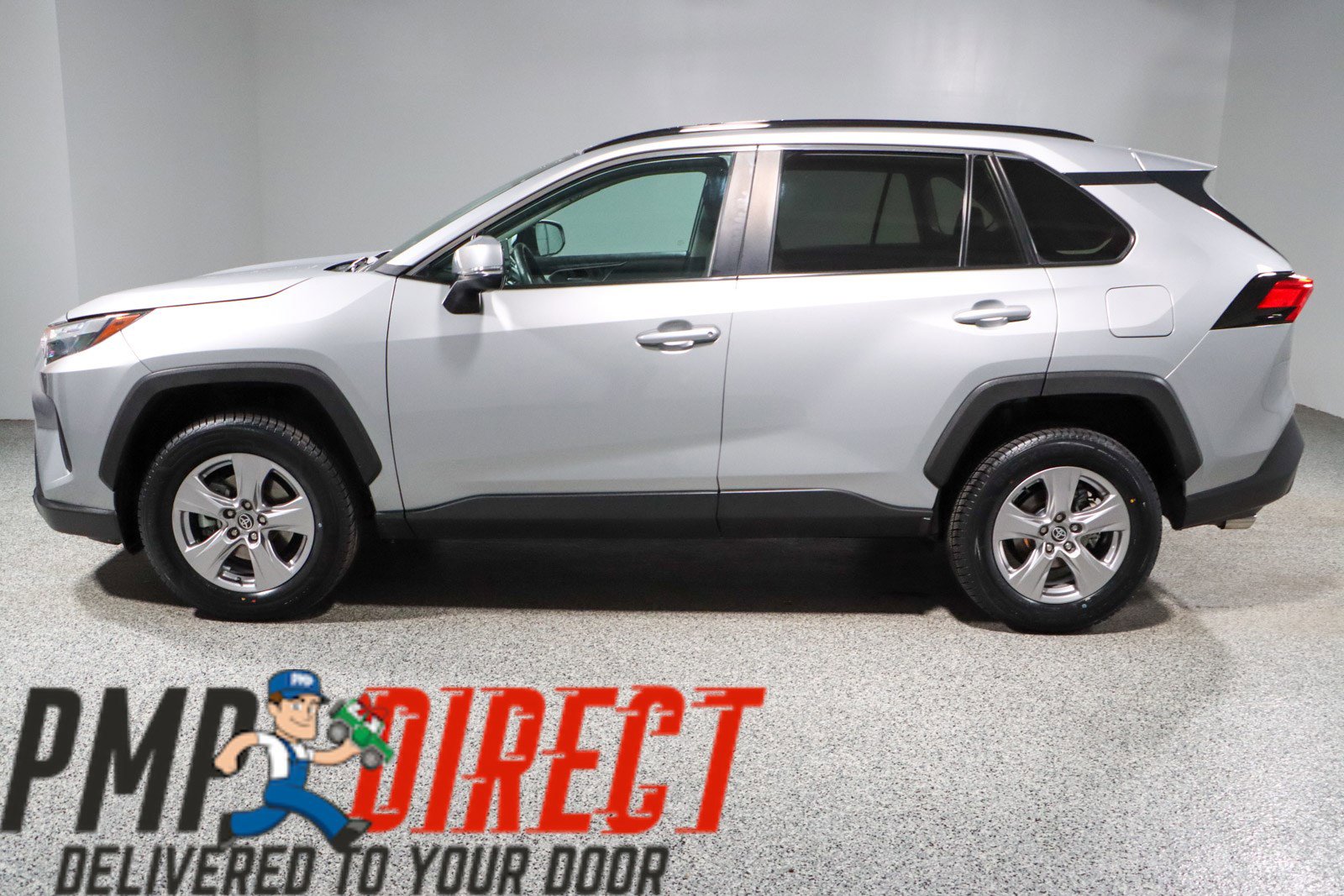 Used 2023 Toyota RAV4 XLE w/ Convenience Package image 10