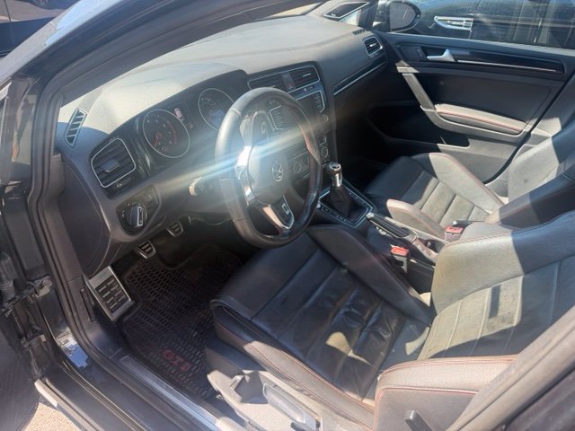 Used 2017 Volkswagen GTI SE FWD image 2