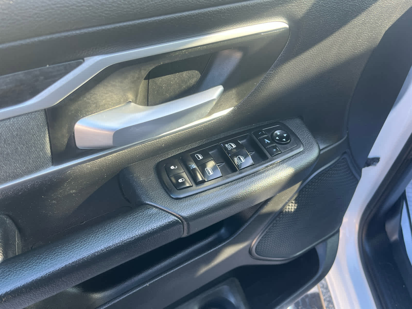 Used 2021 RAM 1500 Big Horn image 15