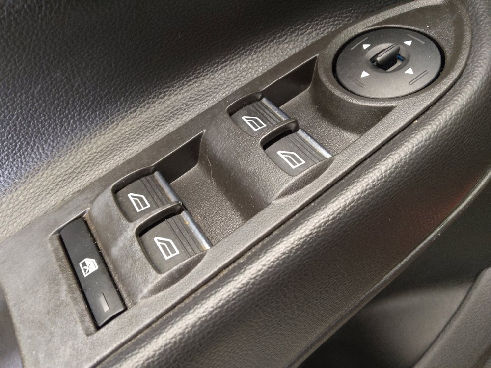 Used 2019 Ford Escape SE FWD image 27