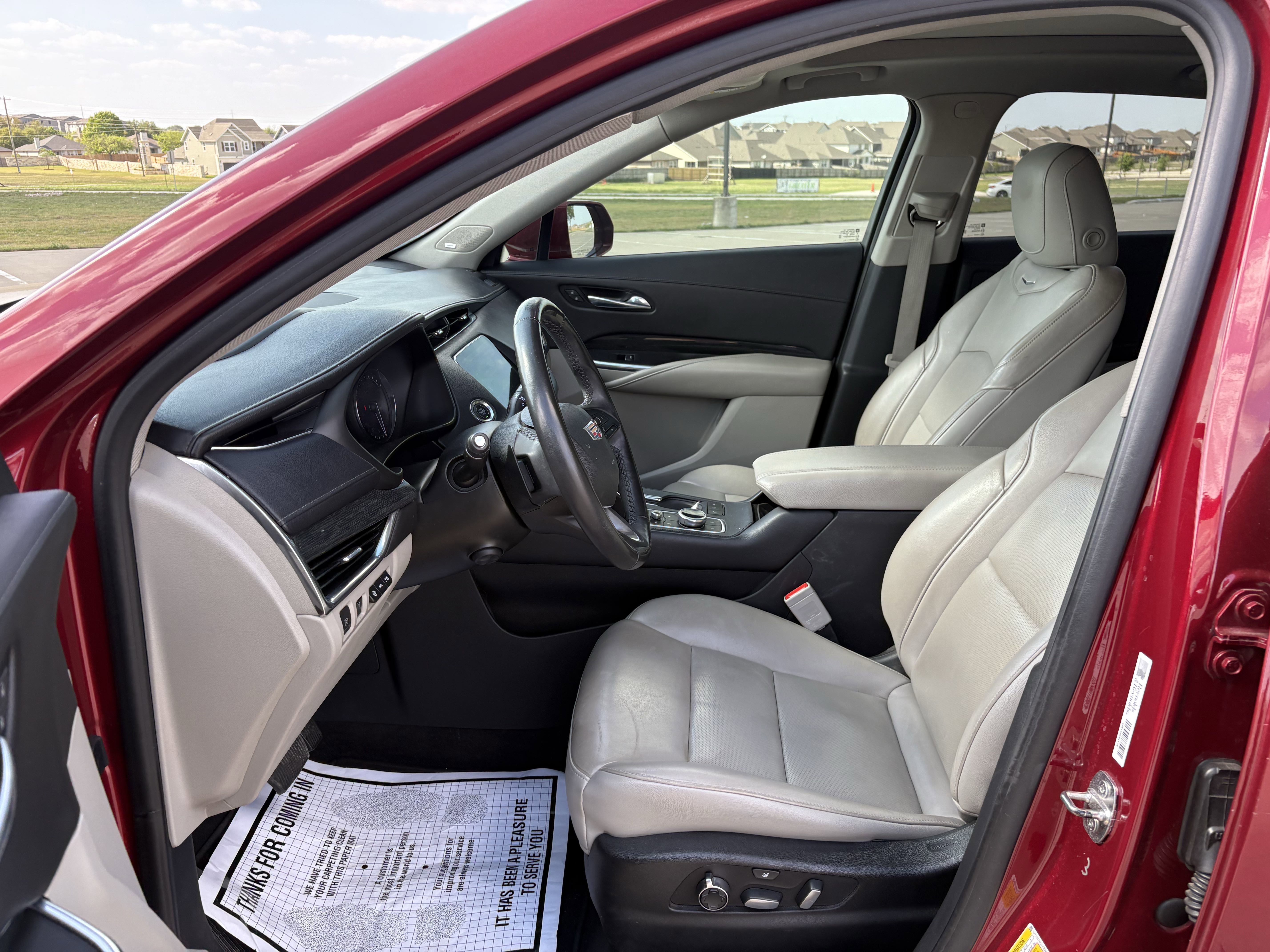 Used 2019 Cadillac XT4 Premium Luxury image 11