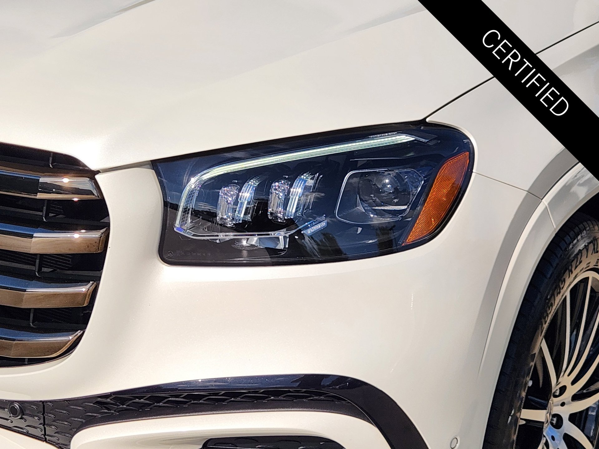 Used 2024 Mercedes-Benz GLS 580 4MATIC image 11