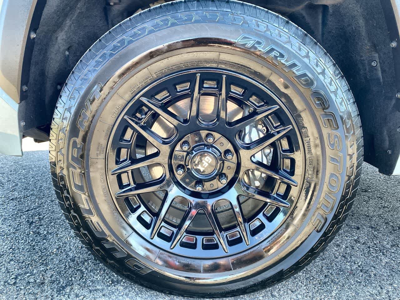 Used 2024 Toyota Tundra SR5 w/ SR5 Premium Package AWD/4WD image 10