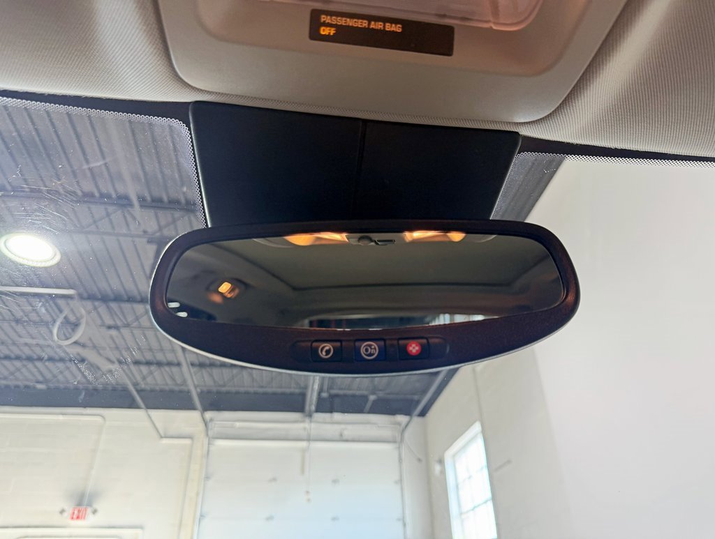 Used 2010 Cadillac SRX Luxury image 25