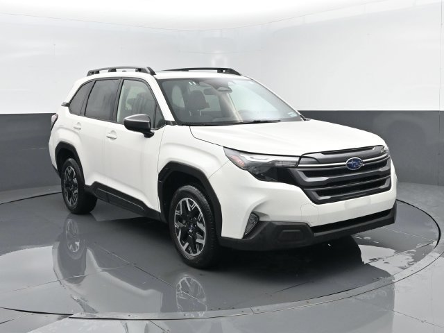 Used 2025 Subaru Forester Premium AWD/4WD image 3