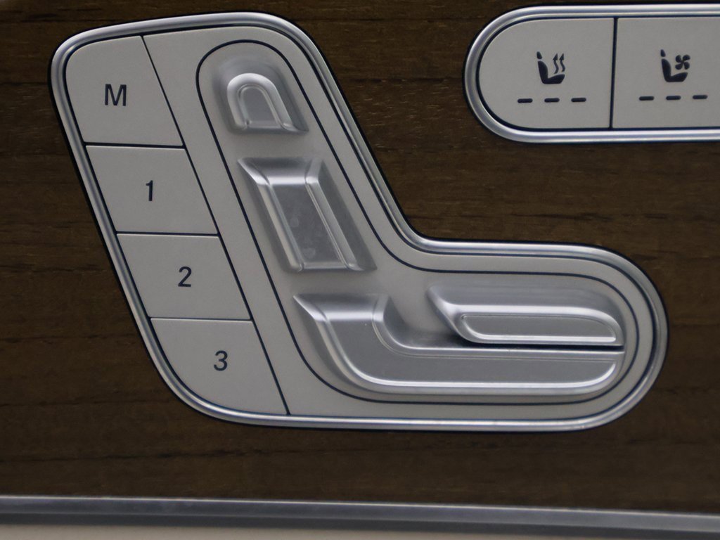 Used 2020 Mercedes-Benz GLS 580 GLS 580 image 32