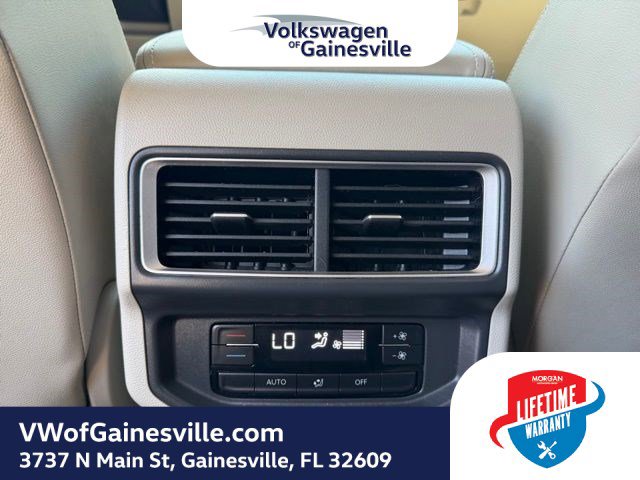 Certified 2024 Volkswagen Atlas SE w/ Panoramic Sunroof Package FWD image 14