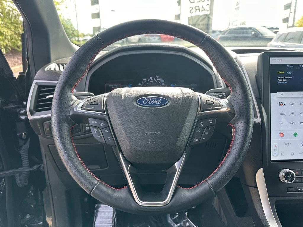 Used 2023 Ford Edge ST-Line w/ Class II Trailer Tow Package AWD/4WD image 44