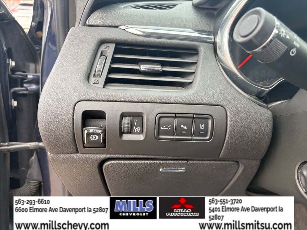 Used 2017 Chevrolet Impala Premier w/ Enhanced Convenience Package image 19