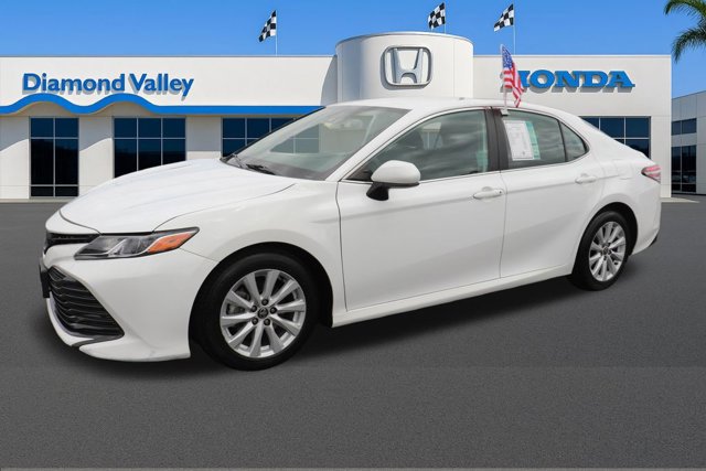 Used 2020 Toyota Camry LE FWD image 3