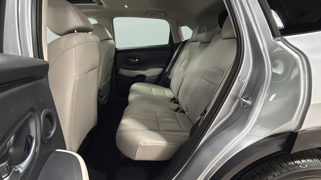 Used 2025 Honda HR-V EX-L image 32