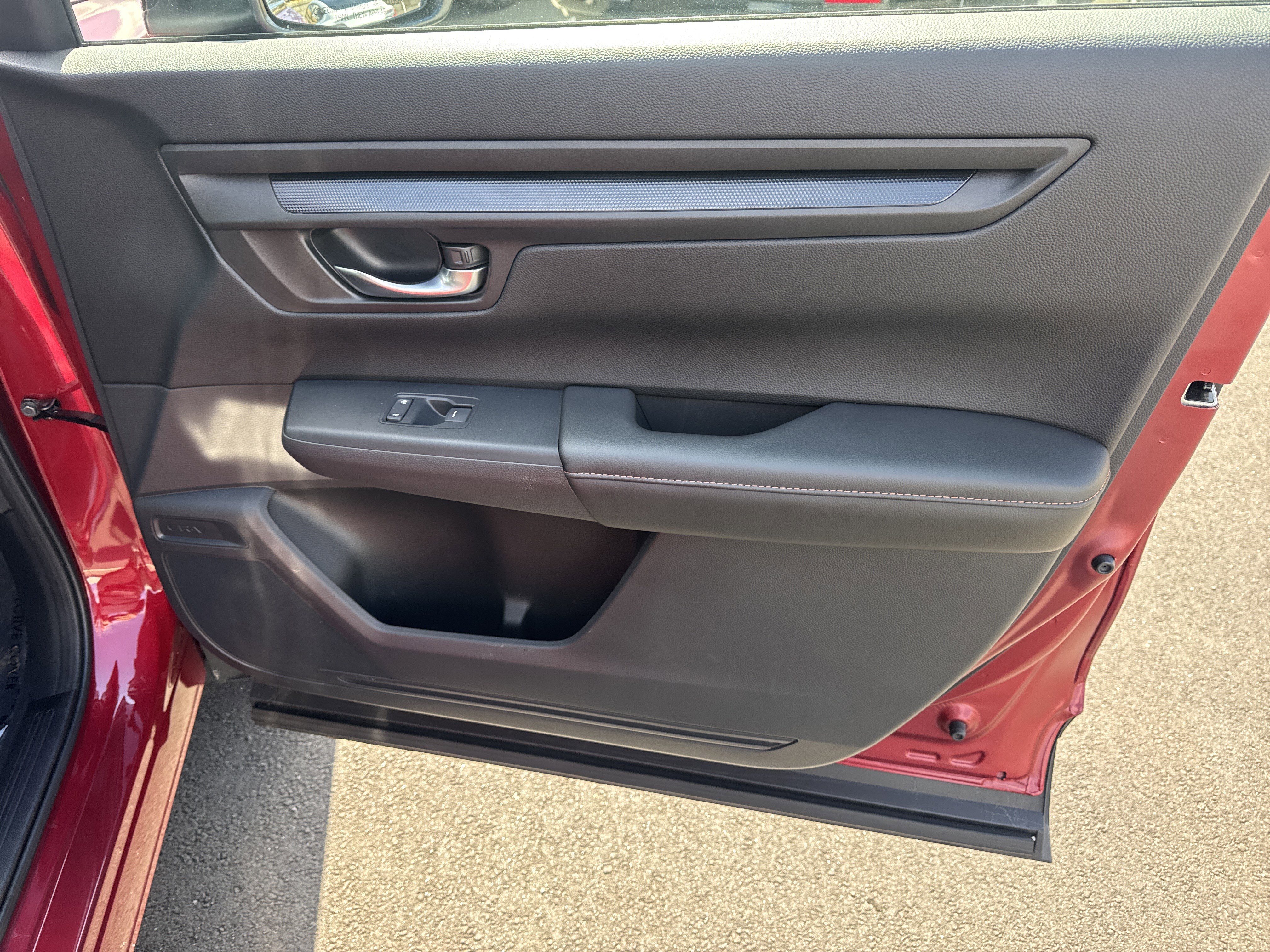 Used 2025 Honda CR-V Sport-L image 14