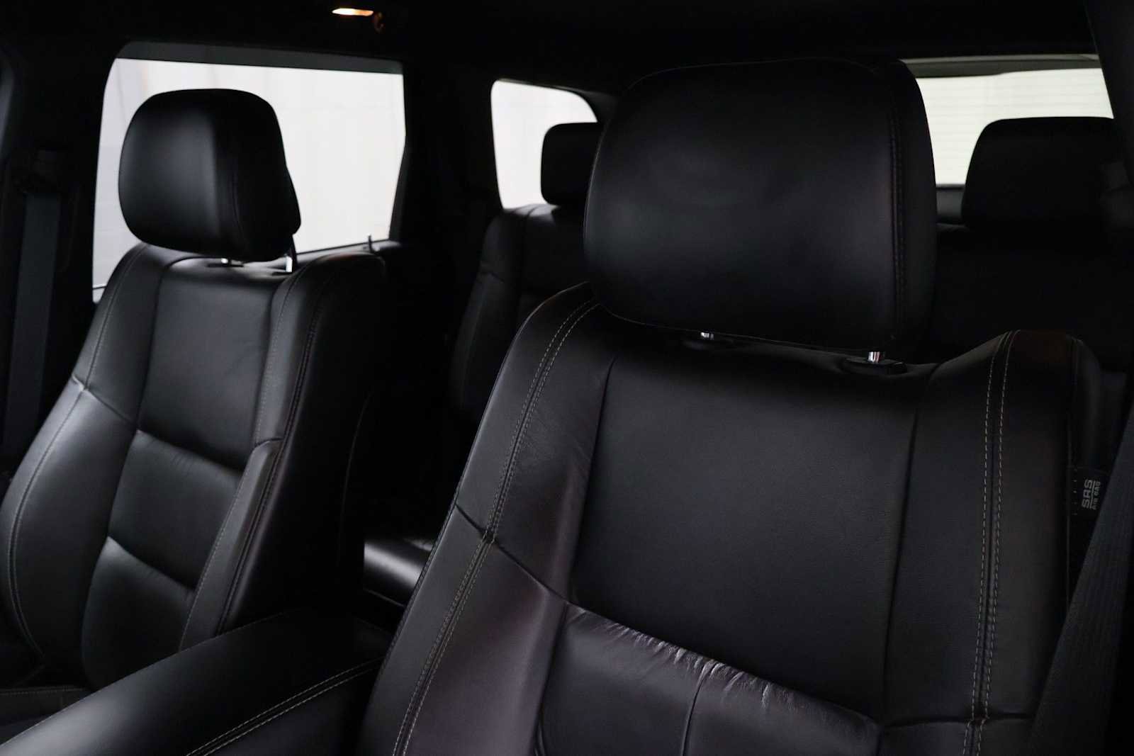 Used 2014 Jeep Grand Cherokee Limited w/ Trailer Tow Group IV image 17