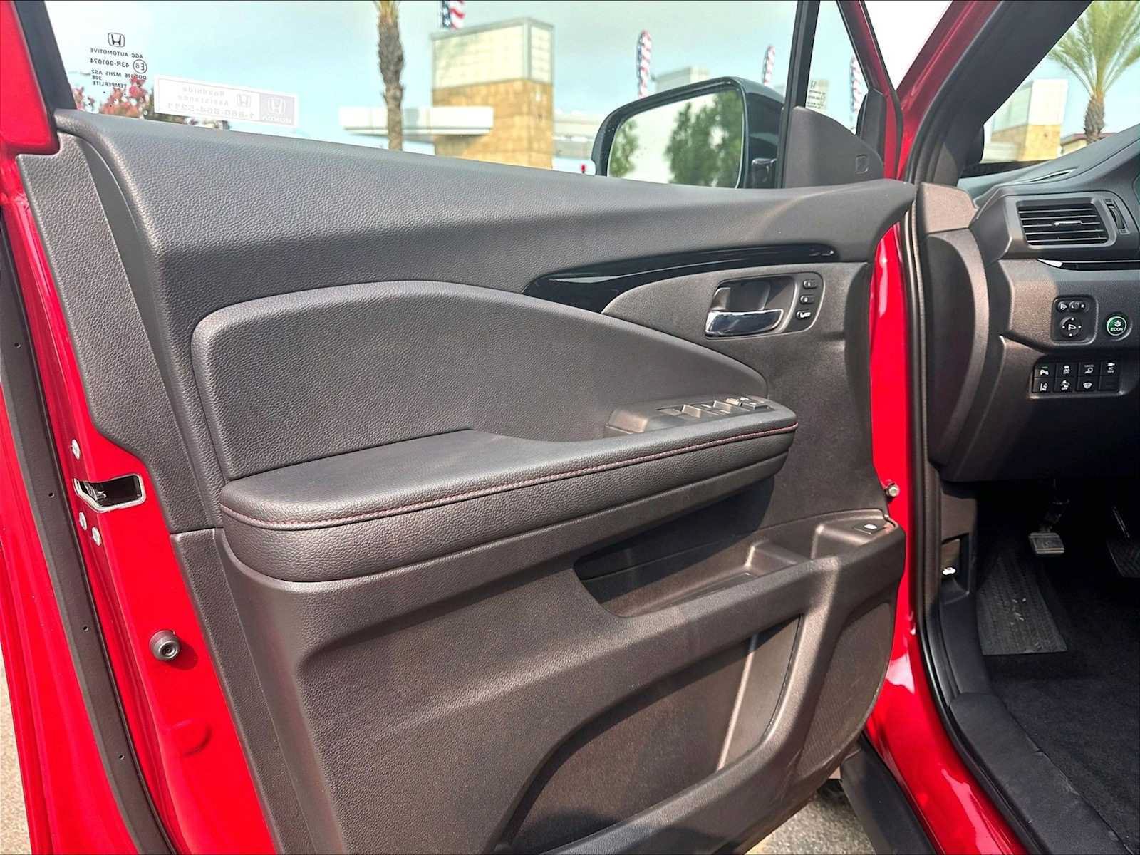 Used 2025 Honda Ridgeline Black Edition image 25