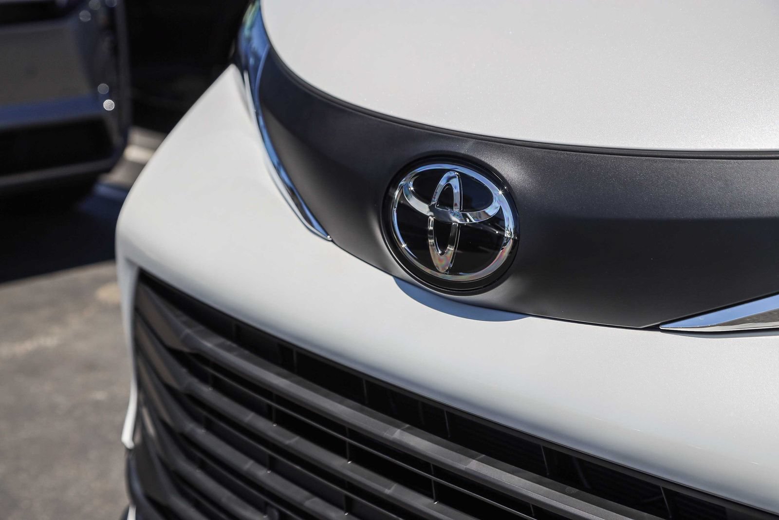 New 2026 Toyota Sienna XLE FWD image 11