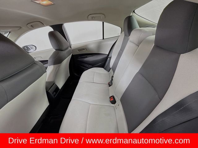 Used 2022 Toyota Corolla LE image 9