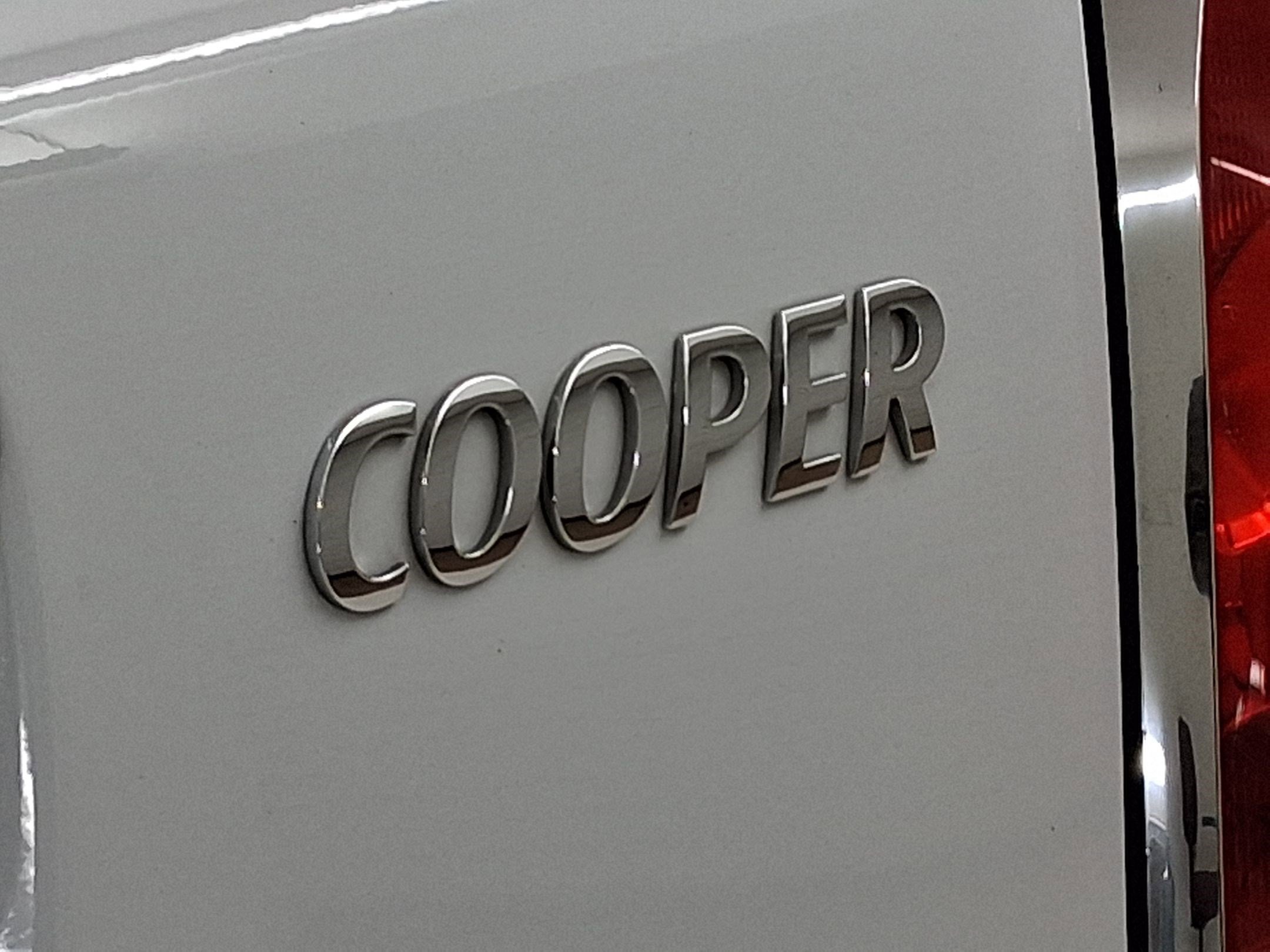 Used 2018 MINI Cooper Countryman FWD image 23