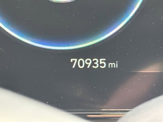 Used 2021 Hyundai Elantra Limited image 27