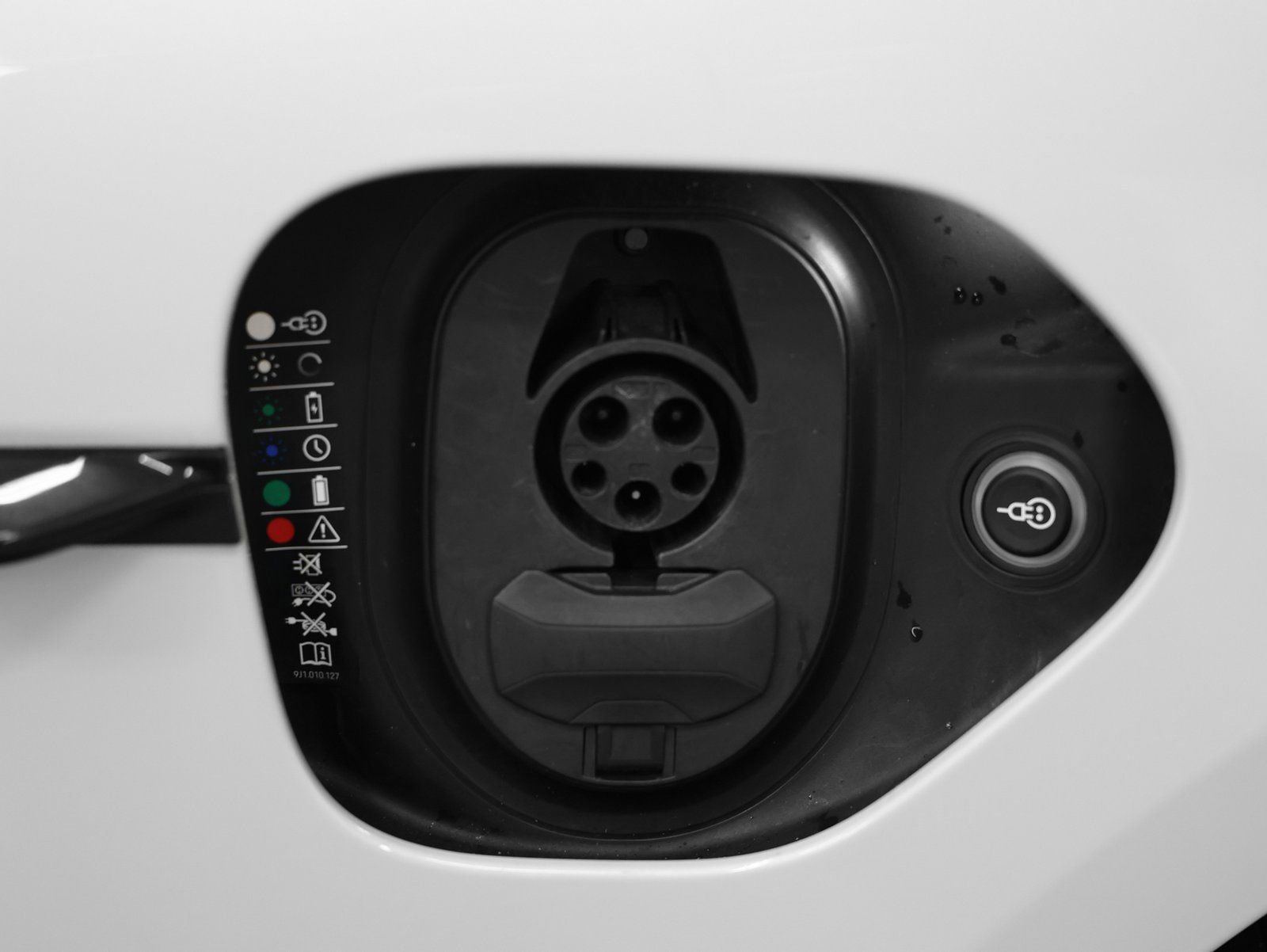 Certified 2021 Porsche Taycan Turbo image 14