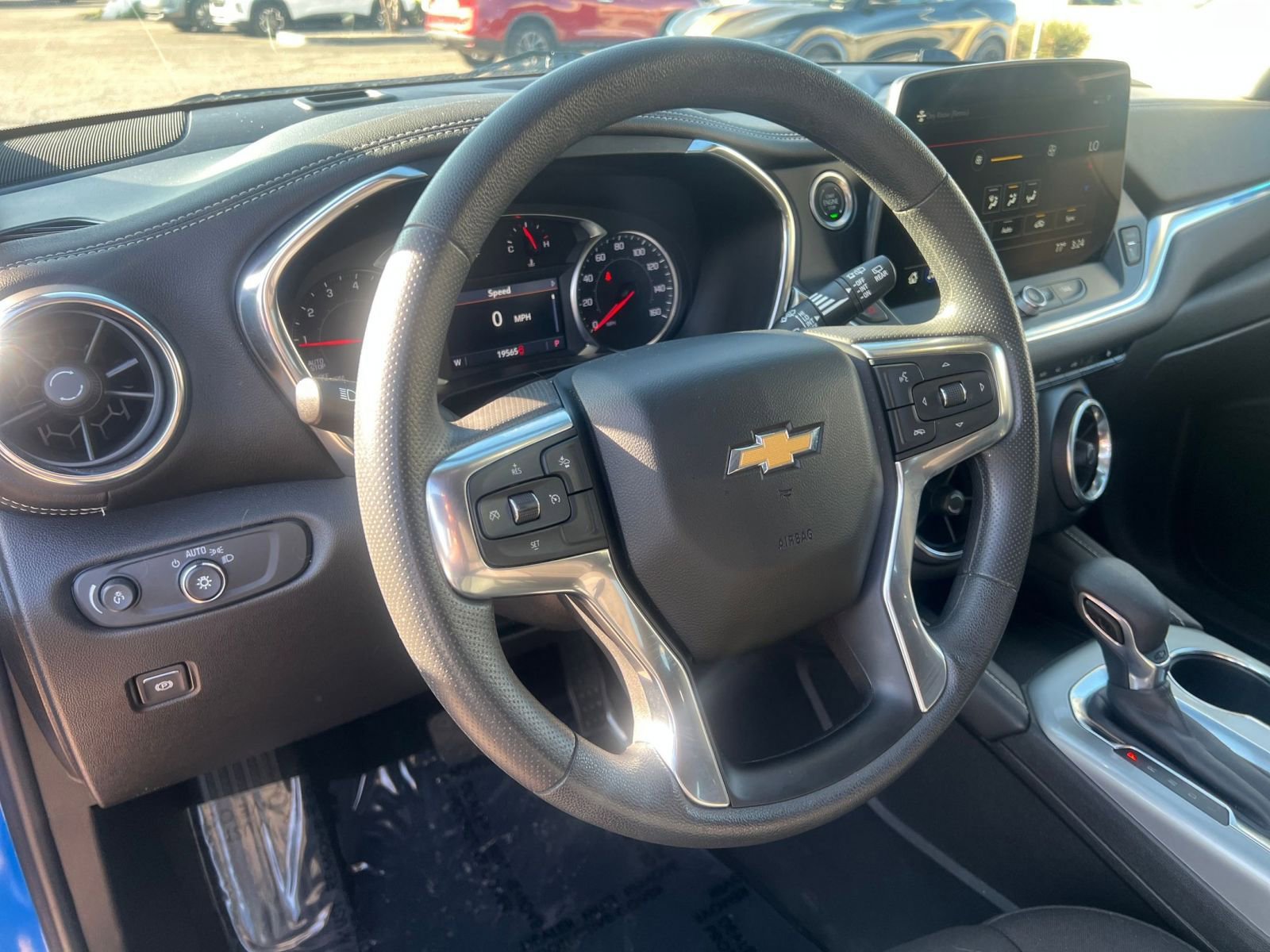 Used 2025 Chevrolet Blazer LT image 28